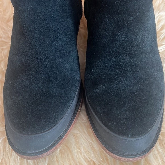 UGG Kirke Shearling Trimmed Leather & Suede Ankle Boots Sz-7.5 - Picture 2 of 10